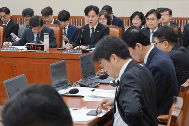 '연차휴가 시간 단위 사용' 가능…기후노동위, 근로기준법 개정안 의결