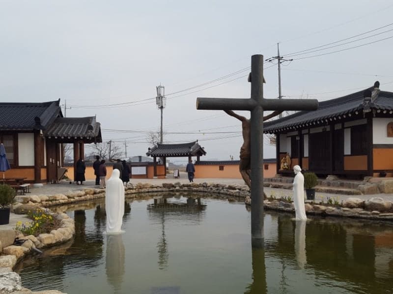 완주군, "내년 세계청년대회 앞둔 초남이성지 정비 속도"…글로벌 성지 만든다