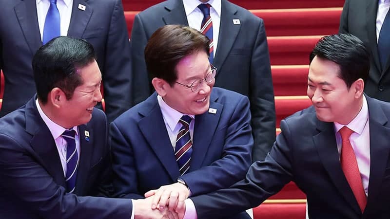 여야정 오찬, 개헌·추경 이견만 확인