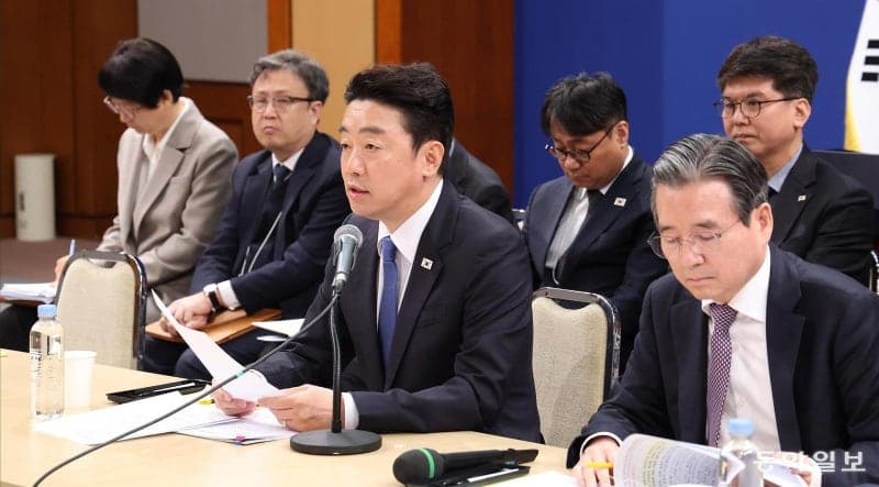 강훈식 비서실장, 카자흐·오만·사우디 '원유 특사'…"단 1배럴이라도 확보"