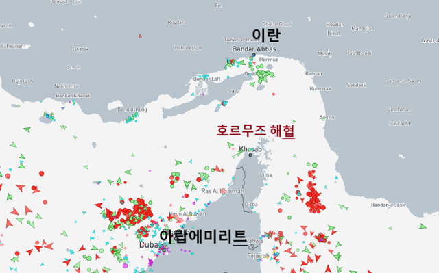 "호르무즈 열렸다" 반색했지만…이란의 '조건'에 韓선박 26척 귀항 미지수