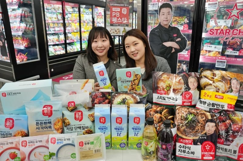 롯데마트, 29일까지 'PB 페스타'…"초코우유 500원" 먹거리·생필품 모았다