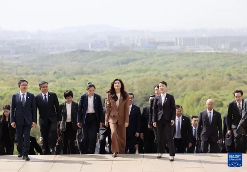 대만 제1야당 주석 中 도착… 10일 시진핑과 '양안 회담'