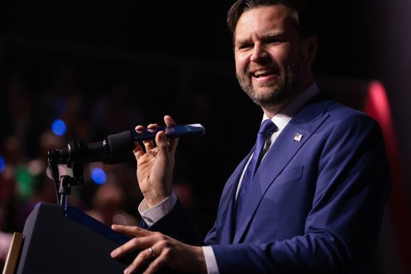 트럼프 '문명 파괴' 발언·美 부통령 '쓰지 않은 수단' 언급에 핵사용설 확산…백악관은 "사실 아냐"