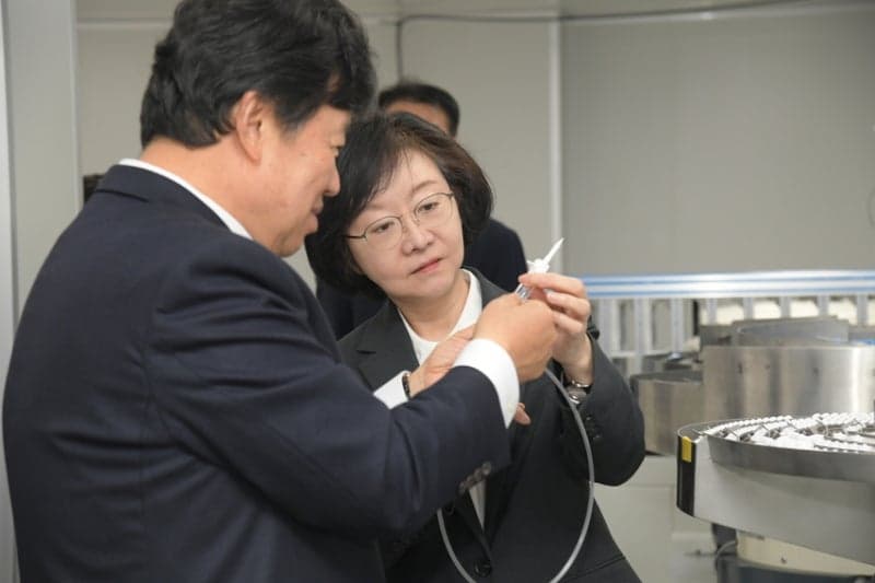 정부, 중동전쟁 여파 대비 "안정적인 수액 공급" 위해 제조업체 현장 방문