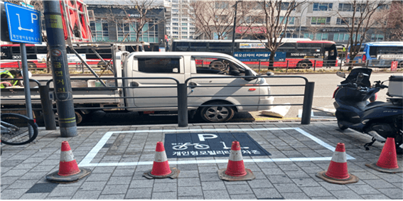 "27일부터 QR코드로 간편하게 신고하세요!" 서초구, '길막' 전기자전거 즉시 수거 앞두고 집중 홍보 나서