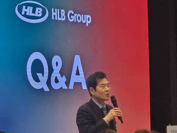 김태한 HLB 회장 "삼성서 못한 신약 꿈, HLB서 완성하겠다"…FDA 승인에 총력 투입