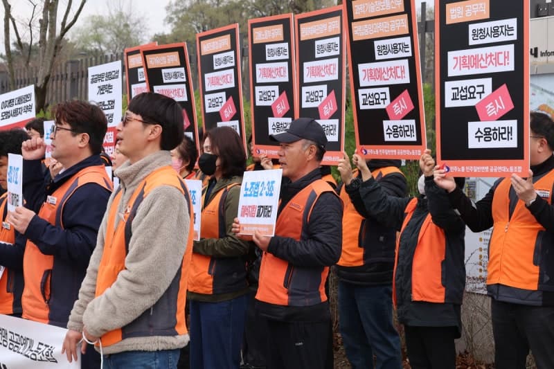 포스코, 하청노조 3곳과 협상…'노란봉투법'이 만든 '3중 교섭' 현실화