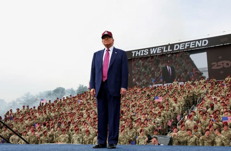 트럼프 "합의 이행까지 모든 美함정·항공기·병력 주둔"…불발 땐 즉시 군사행동 경고
