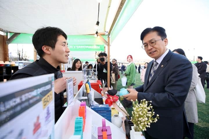 중기부 "제과점 종이봉투 무상 제공 가능"…이병권 차관 "추경으로 소상공인 회복 지원"