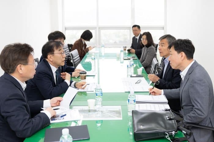 김윤덕 국토장관 "휴게소 불공정 행위 발본색원"