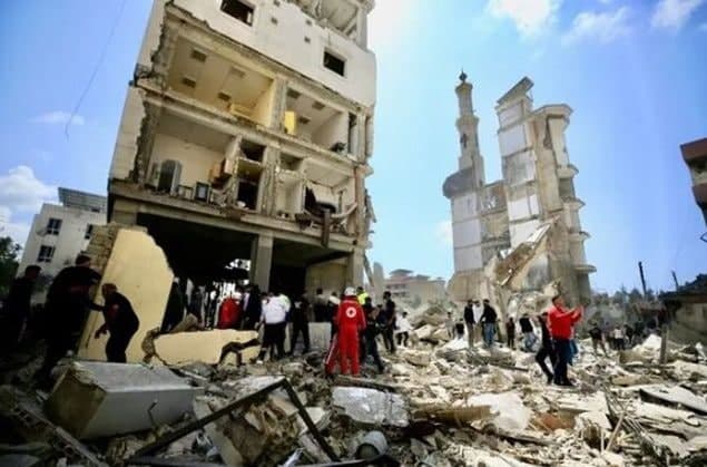 미·이란 휴전 첫날부터 위태…이스라엘 공습·호르무즈 봉쇄