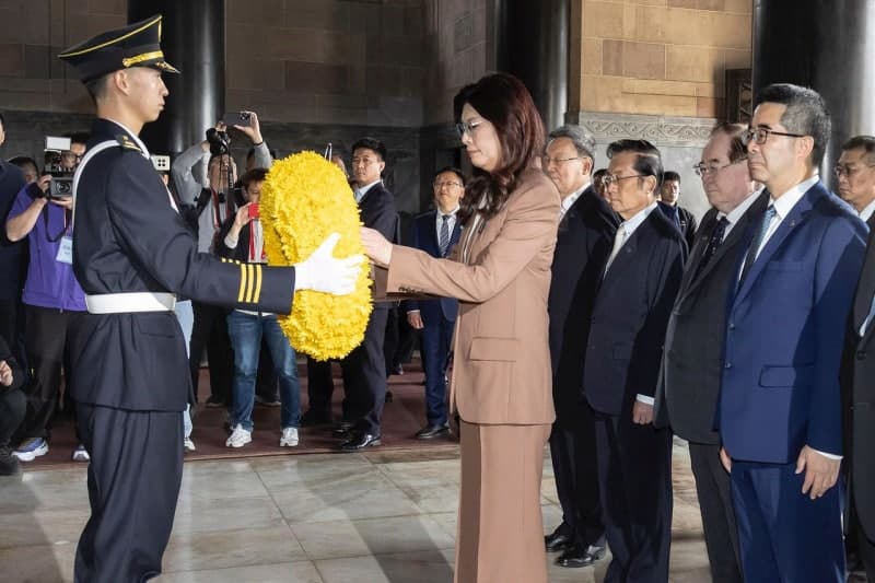 방중 대만 야당대표, '일본 제국주의' 언급하며 친일 여당 견제…내일 시진핑 만날듯
