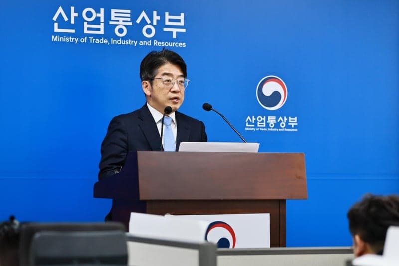 정부 "호르무즈 통행료 부과시 국내 기름값 0.5% 인상 효과"