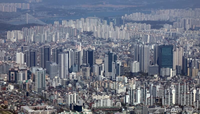 정부, 다주택자 양도세 중과 유예 5월 9일 토지거래허가 신청분까지 허용