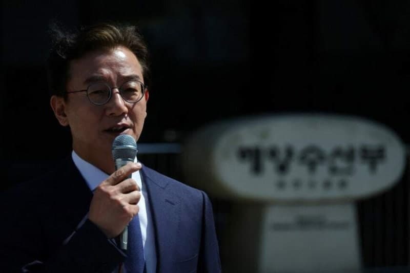 전재수, 사법 리스크 뚫고 부산시장 후보 안착… '토박이 일꾼' 이미지로 파죽지세