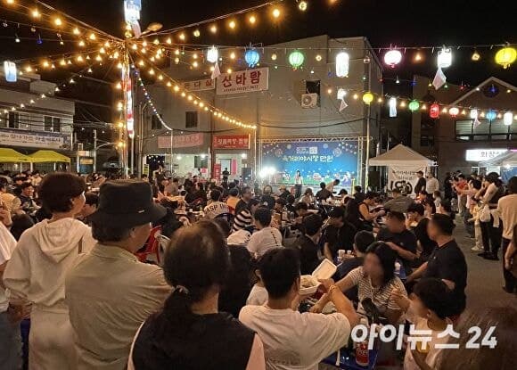 청주 '육거리 야시장 만원' 개막…7월까지 매주 금·토 밤 11시까지