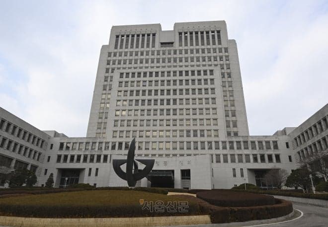 수사 중 '불법재판 의혹' 판사 사직서 수리, 대법원 '업무시간 음주 시비' 판사 법복 벗어