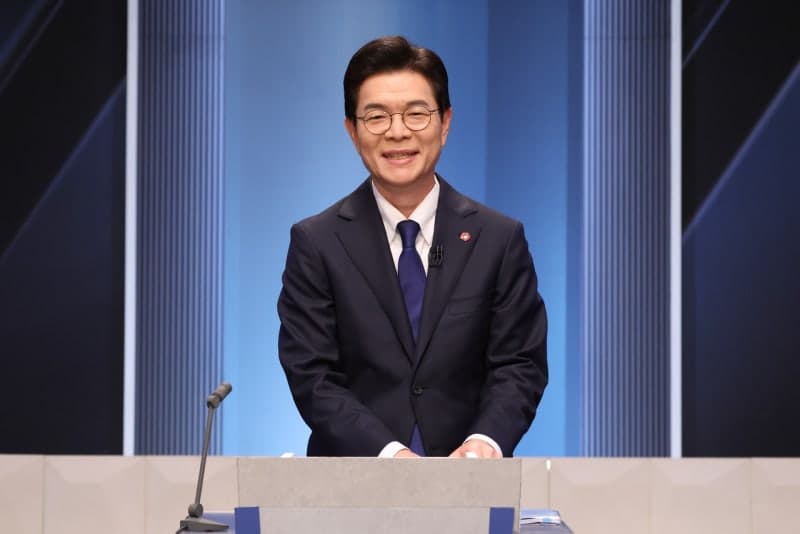 민주당 서울시장 후보 정원오, 현역의원 꺾고 본선 직행… 부산시장 후보 전재수 확정