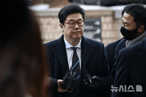 롯데카드 297만 정보 유출 중징계, MBK 책임론 재점화…홈플러스 사태 이어 또 도마 위