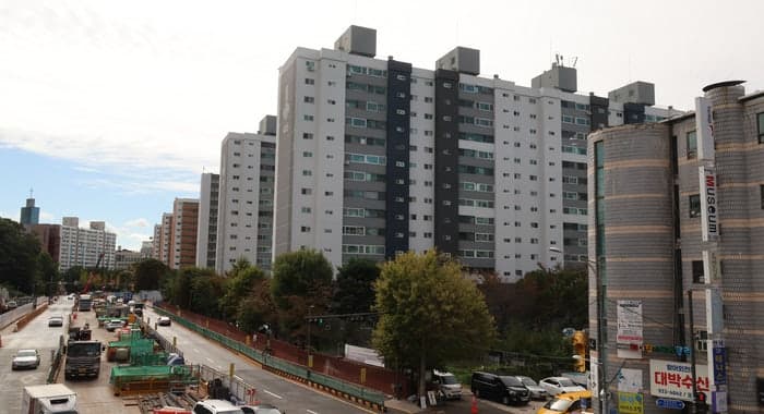 “서울 집값 잡히는 줄 알았는데, 왜 이리 뜨거워?” 강북 아파트 11억 돌파…양도세 중과 유예에도 매물 우려 ‘여전’