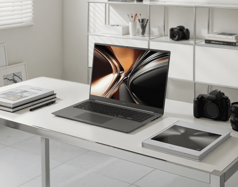 "하룻새 90만원 폭등, 빨랑 사" 노트북 이어 휴대폰 값까지 '불안불안'