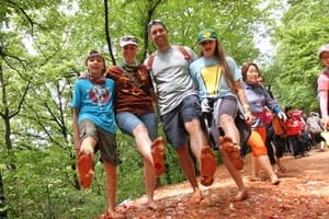 7년 만에 돌아온 '선양계족산맨발축제', 황톳길 걸으며 자연과 호흡