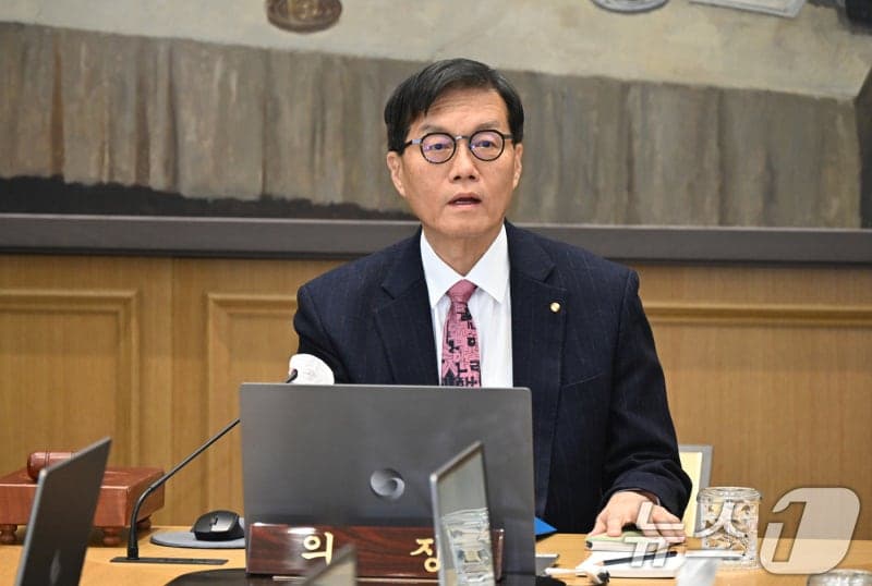 이창용 마지막 금통위, 중동 전쟁에 진퇴양난…물가·환율 불안에 7연속 금리동결 유력