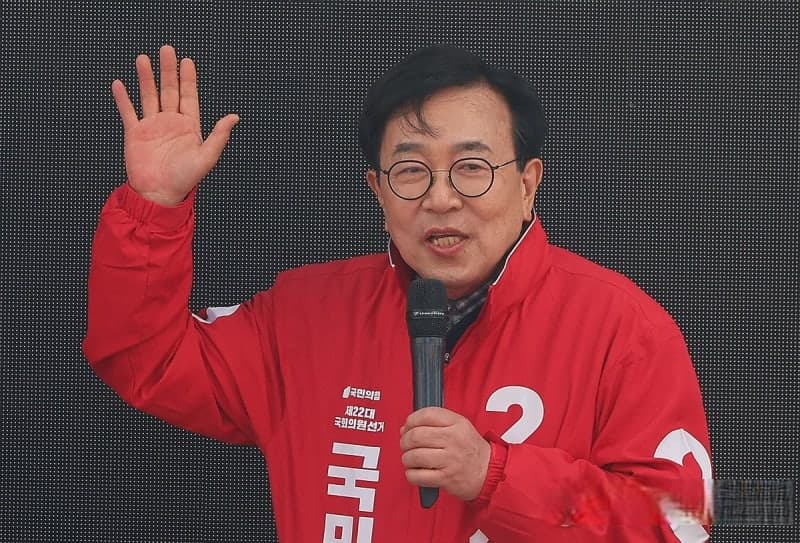 국힘, 재보선시 당협위원장 사퇴 의결…한동훈 지원 나선 서병수 겨냥?