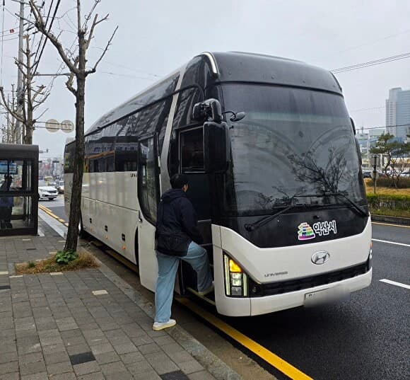 익산시, 자원 위기 돌파 위해 "직원 전용 통근버스 시범 운행합니다"
