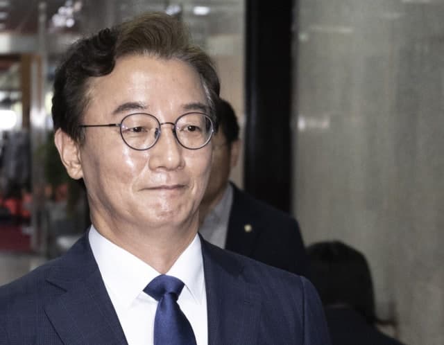 장동혁 "전재수 뇌물 사건 불기소, 정권이 꽃길 깔아줘…더 엄혹한 국민 심판 기다릴 것"