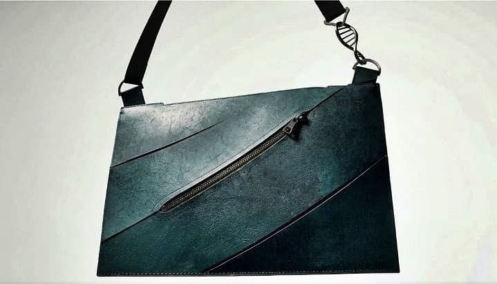 티라노사우루스 가죽 가방 등장?…경매가 7억 "콜라겐 활용"