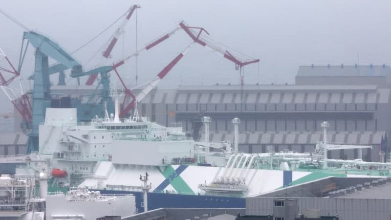 잠수함 화재 고립된 60대 청소노동자, 33시간 만에 시신 수습