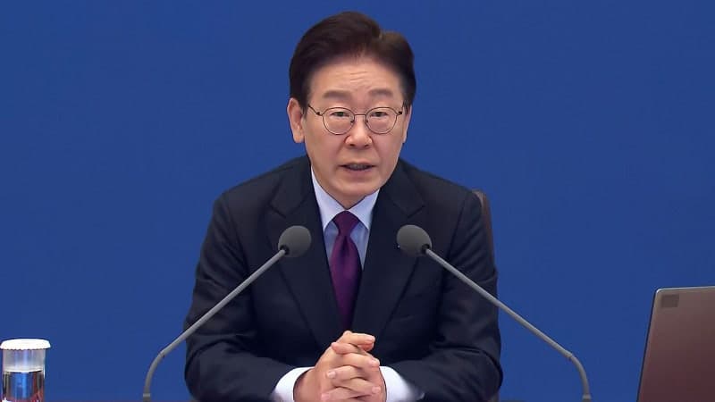 이 대통령, 완도 화재 소방관 2명 순직에 "깊은 애도…용기와 헌신에 경의"