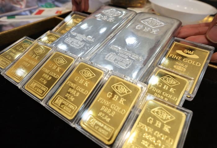 “휴전했다니 다시 금 사모아볼까”…고유가·강달러에 흔들린 금값, 향방은?