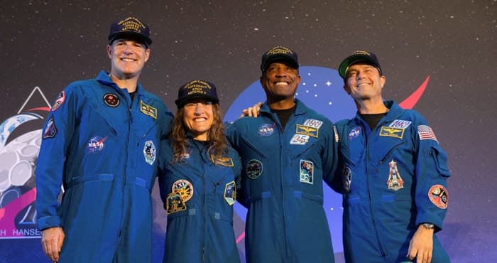 “지구에 산다는 건 특별한 일”…반세기 만에 달 다녀온 인류, 다음은 화성