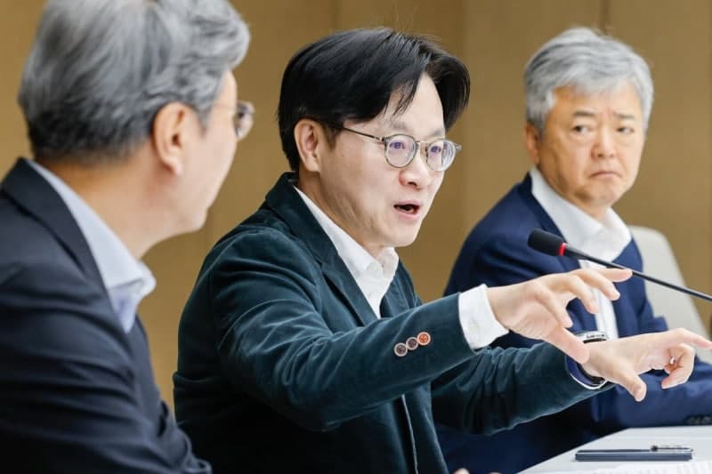 산업장관 "비축유 방출 없이 5월 넘길 듯…원유 물량 확보율 80%"