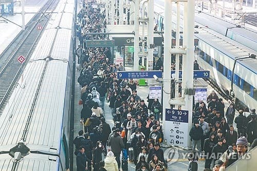 1분기 열차 승객 4,200만명 넘어 '역대 최대' 기록, 고유가 영향 및 열차 증편 덕분