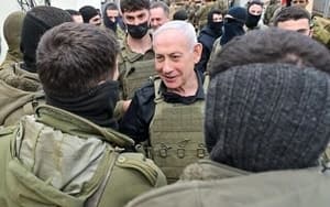 네타냐후 "전쟁 계속된다" 방탄조끼 입고 레바논 시찰…이스라엘 매체 "이란과 전쟁 재개 준비"