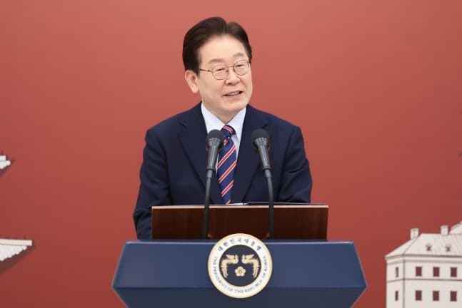 이재명 대통령 지지율 61.9%…민주 50.6%