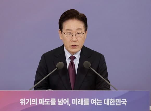 이재명 대통령 지지율 61.9%, 5주 연속 60%대 유지