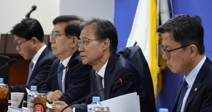 당정 "5·2부제로 운행거리 감소…車보험료율 인하안 내주 발표"