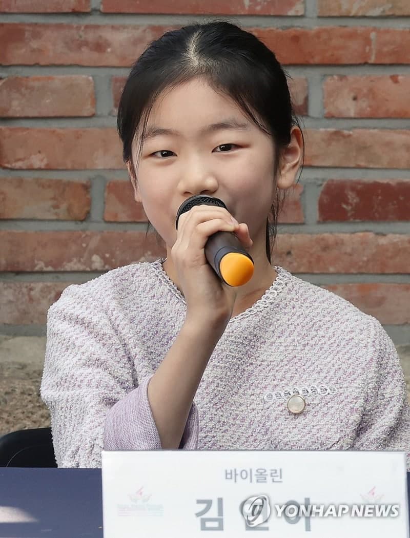 강동석 예술감독과 피아니스트 임효선 인사말