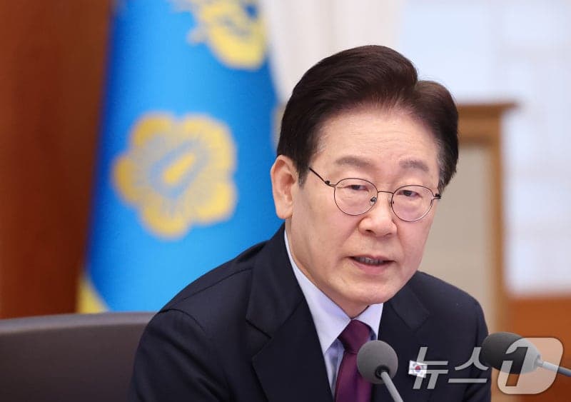 이 대통령, 폴란드 총리와 정상회담…중동 대응·방산 협력 논의