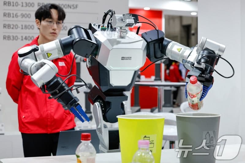 서울국제생산제조기술전 'SIMTOS 2026', '로봇이 분리수거 하네'