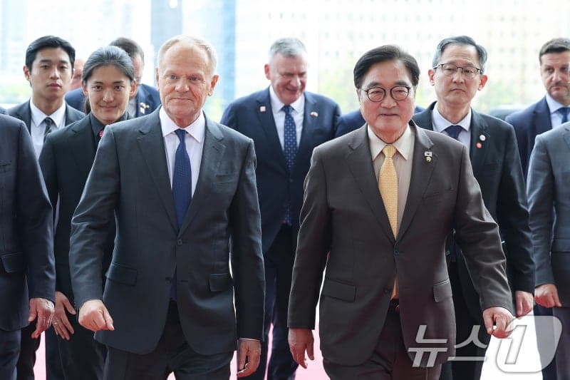 우원식 의장, 폴란드 총리 만나 방산·배터리 등 협력 강화 논의