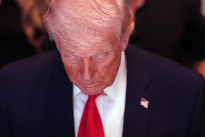 트럼프, "이란 원유도 못 나가"…호르무즈 전면 봉쇄 예고, 유가 '초비상'