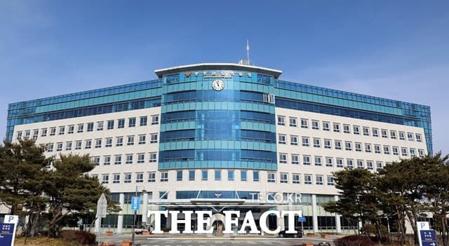 계룡 고교생, 교장실서 교사에 흉기 휘둘러 긴급 체포