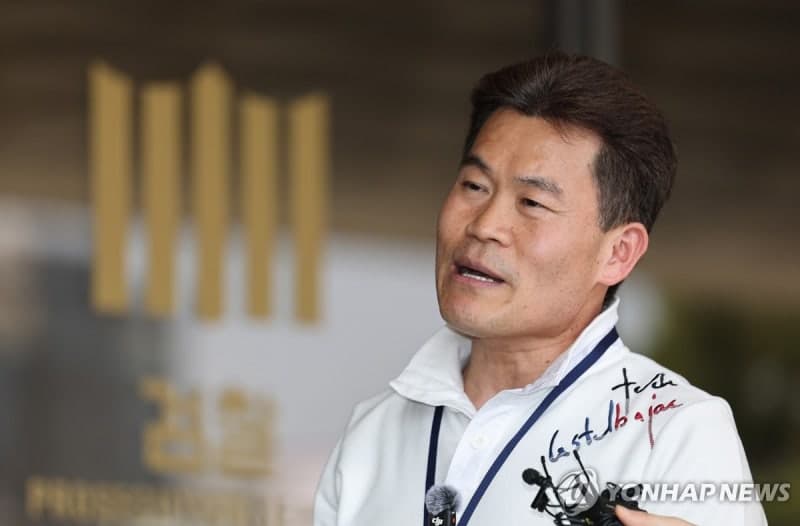 “전한길 구속은 李 정권 종말”…구속 기로 선 전한길, 검찰 출석