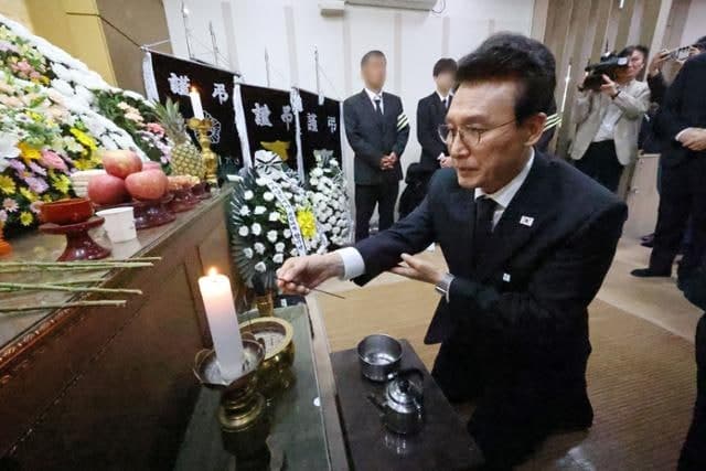 완도 냉동창고 화재 순직 소방관 동료들 "든든한 부대장 잃어…늘 앞장서던 청년" 애도 이어져